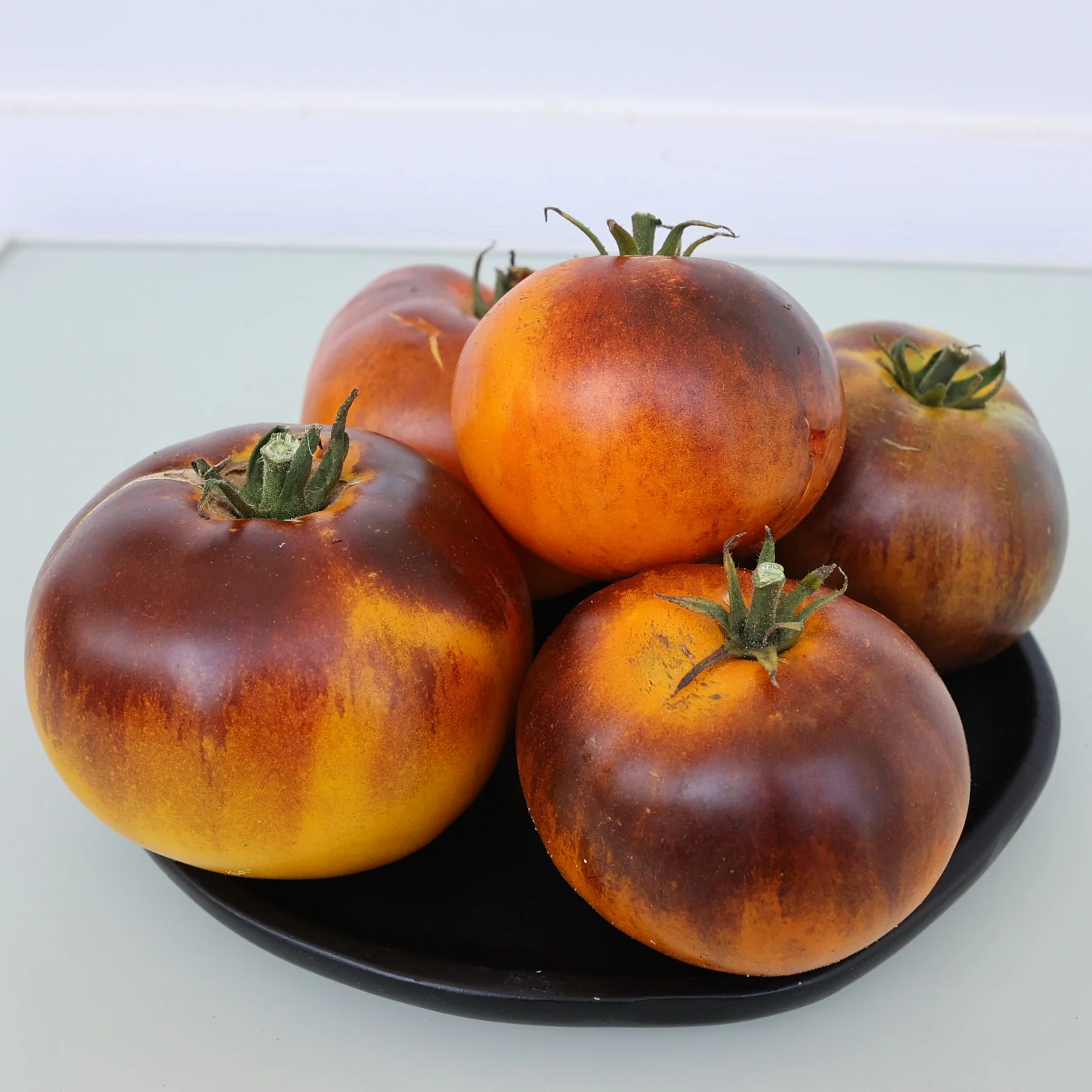 Lucid Gem Slicer Tomato